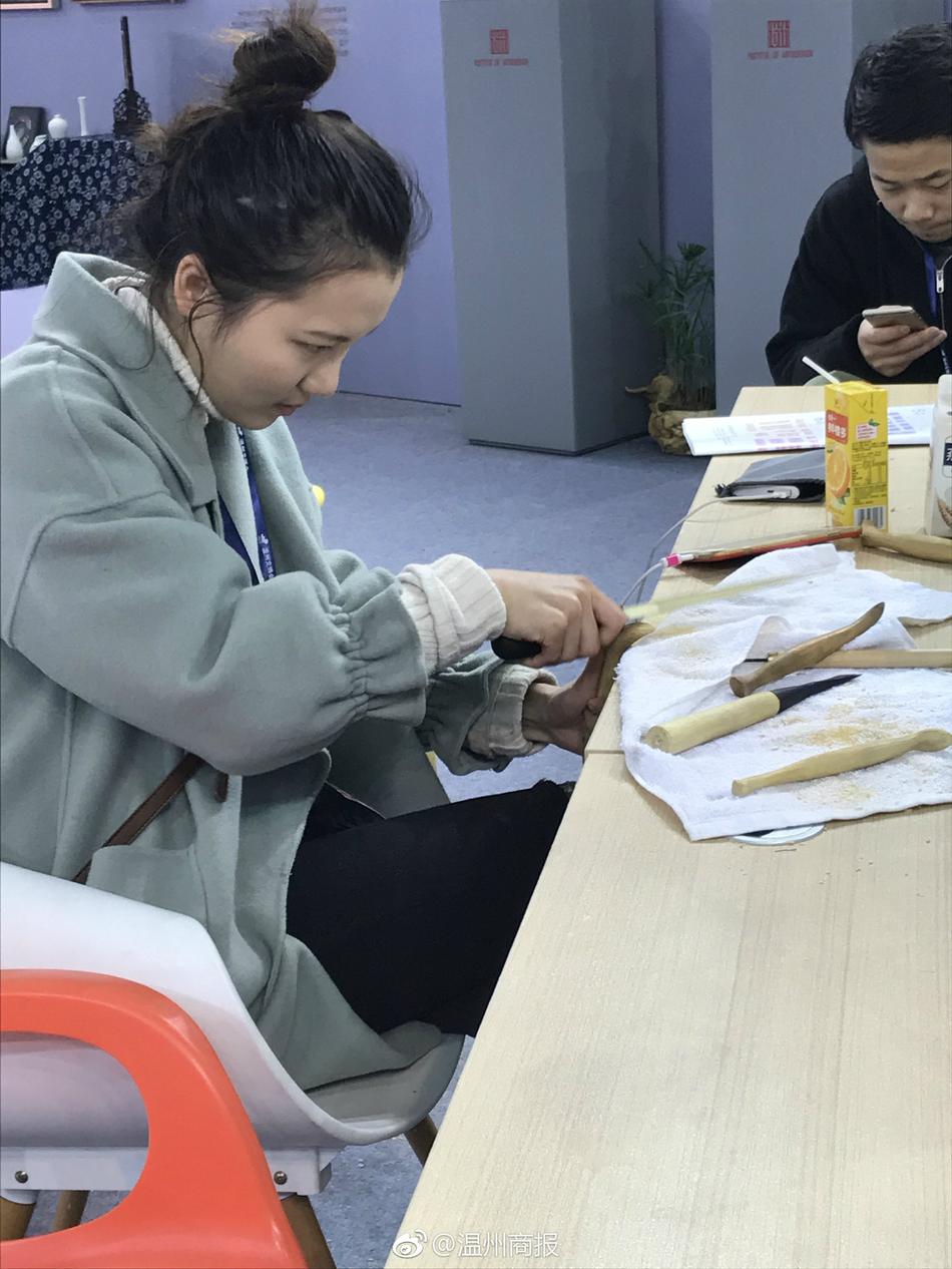 玩弄日本成熟少妇黄色