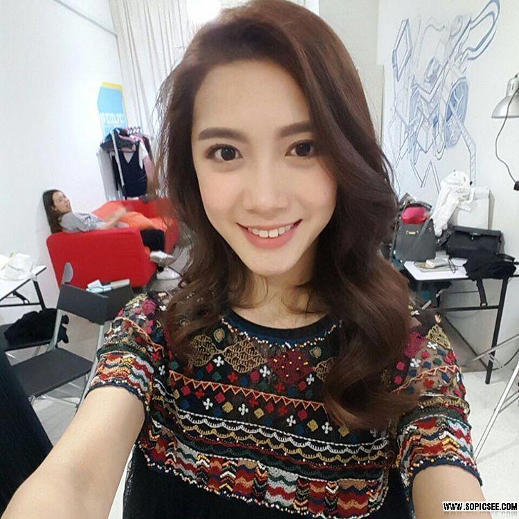 夏目彩春