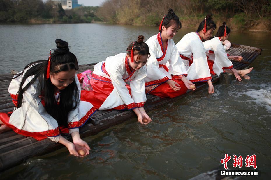 陈宝莲一级毛片