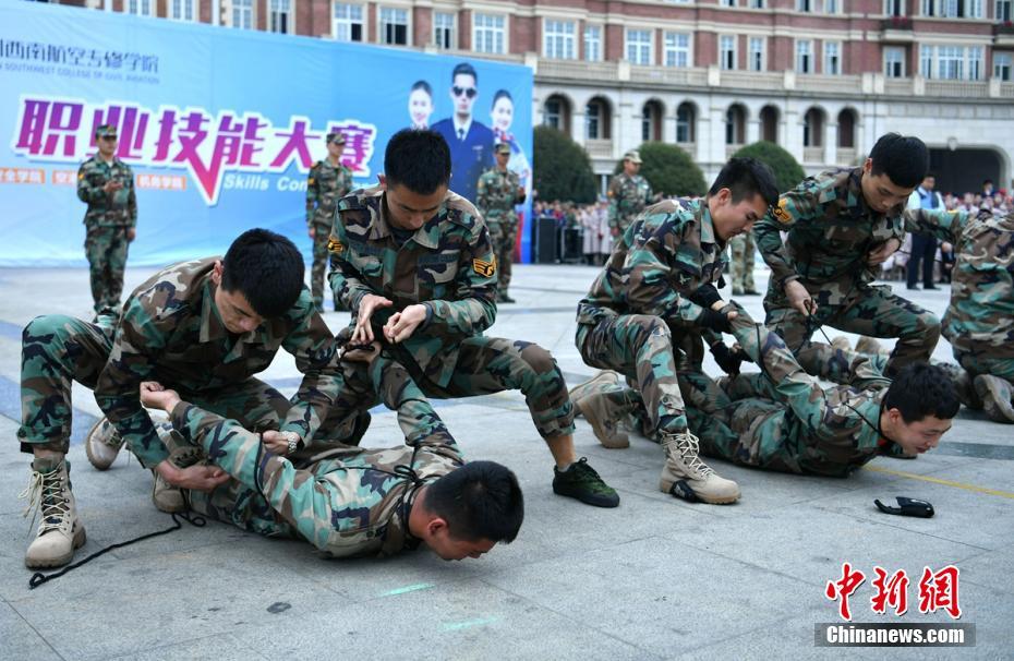 操老熟女逼小说