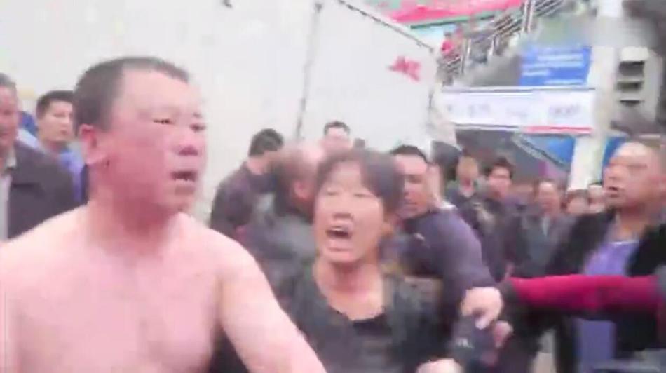 张柏芝门户大开照
