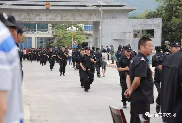 云南孟连有多少人口_...罪嫌疑人从中国孟连口岸被押解入境并移交.-中外警方