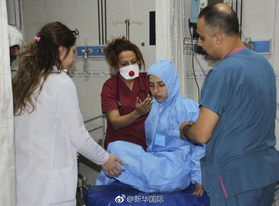 性感美女老师黄片