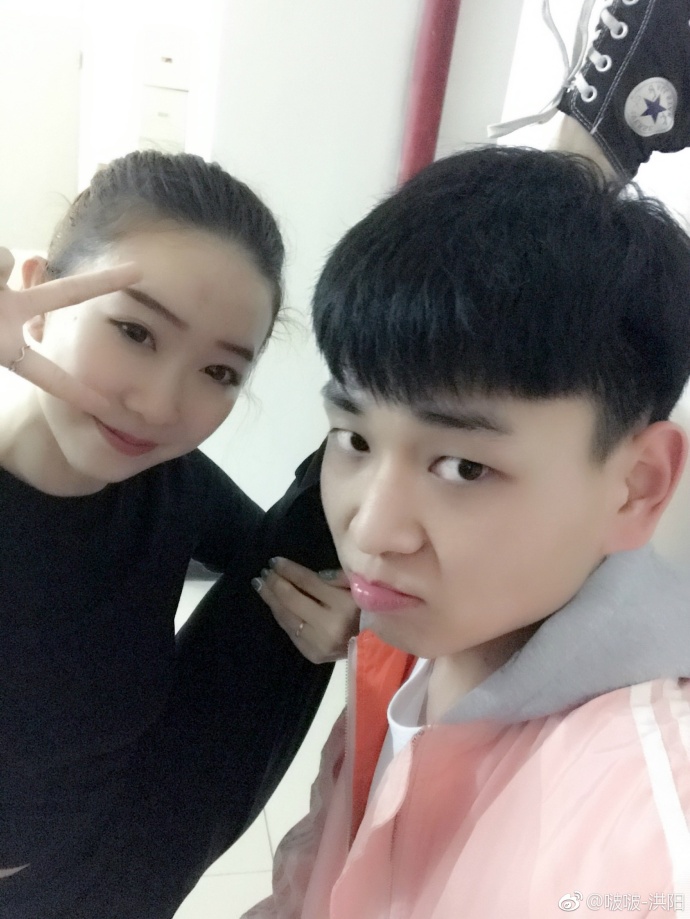 我在开会他在下添好爽