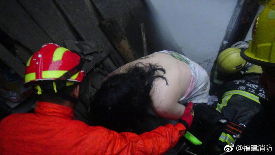 第一章豪妇荡乳黄淑珍