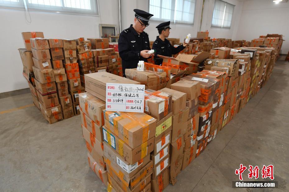 国产人与Zoxxxx另类小黄人
