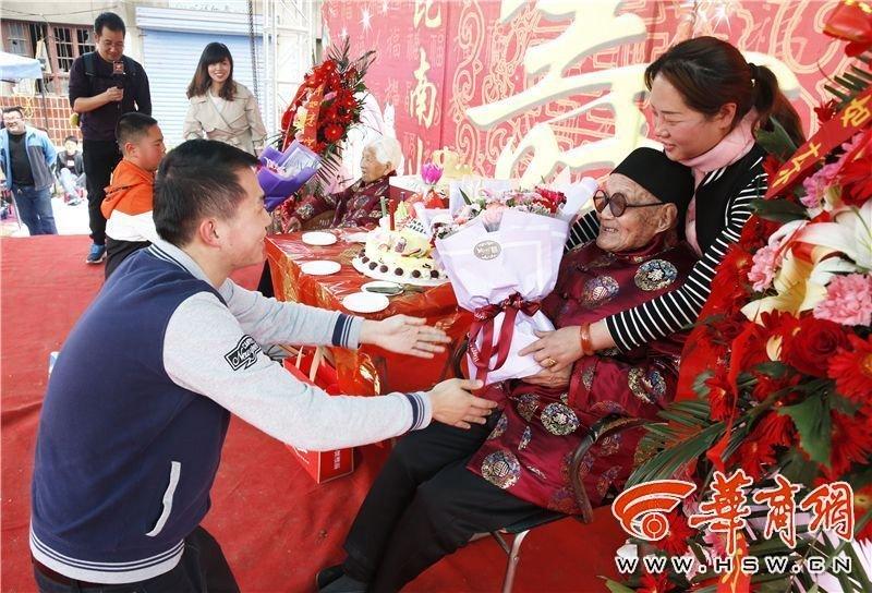免费 做爱 视频