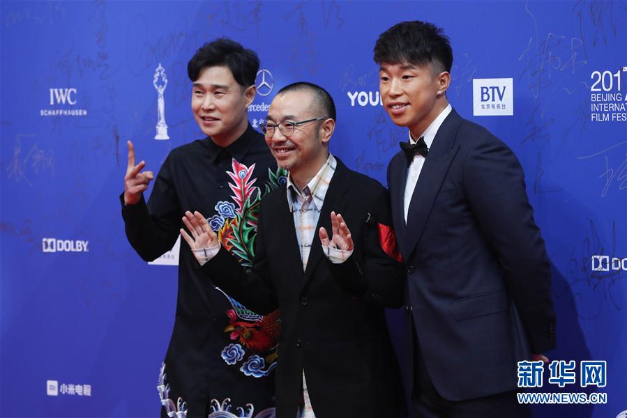 免費看黃 ??色网站