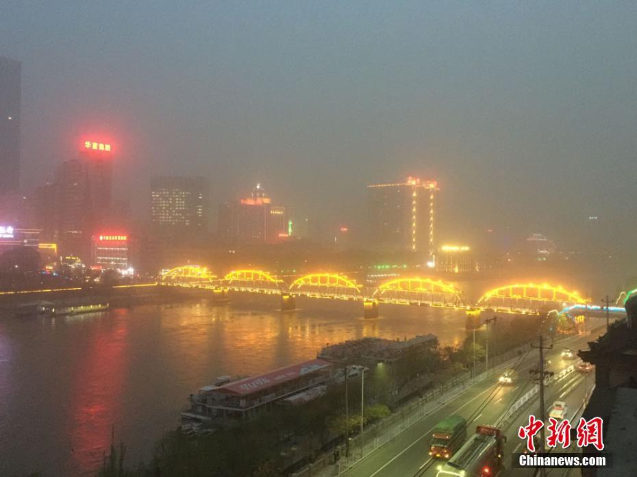 黑人无套刘玥的第一次