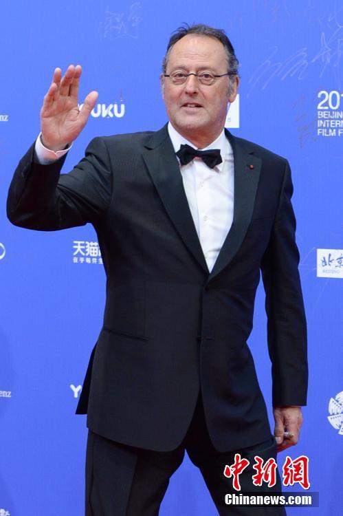 免费吃奶摸下激烈