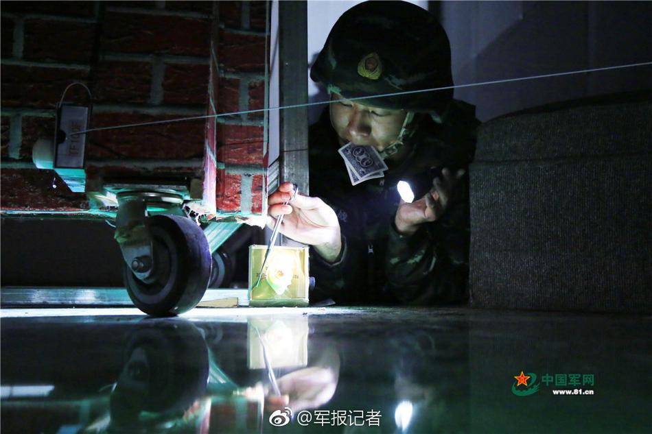 骚妇淫女逼