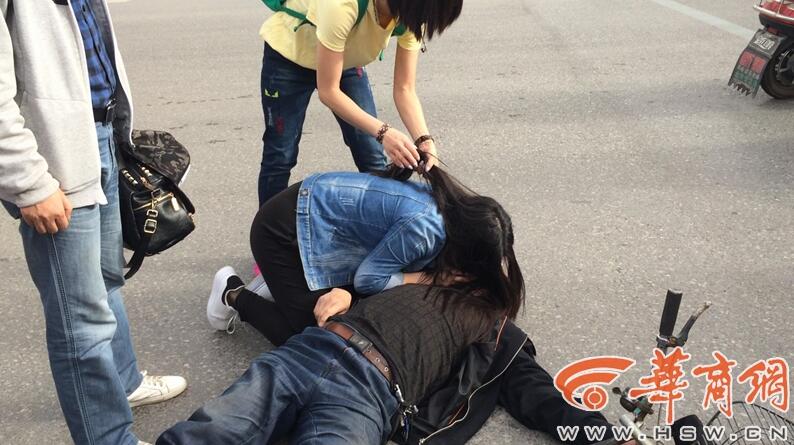 办公室大战高跟丝袜秘书经理OL
