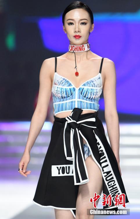 欧美熟女乱伦