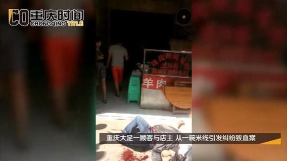 老师解开胸罩喂我吃奶