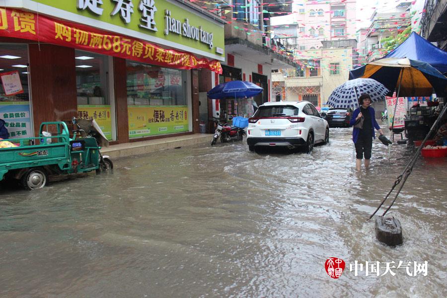 张攸雨裸体图片