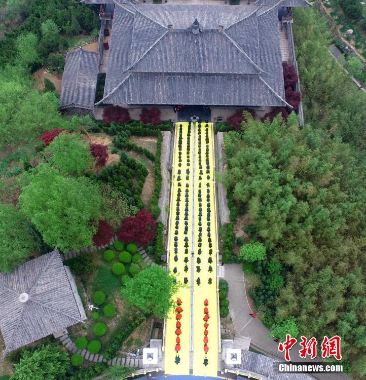 中国新疆Xxxx真实自拍Hd高清