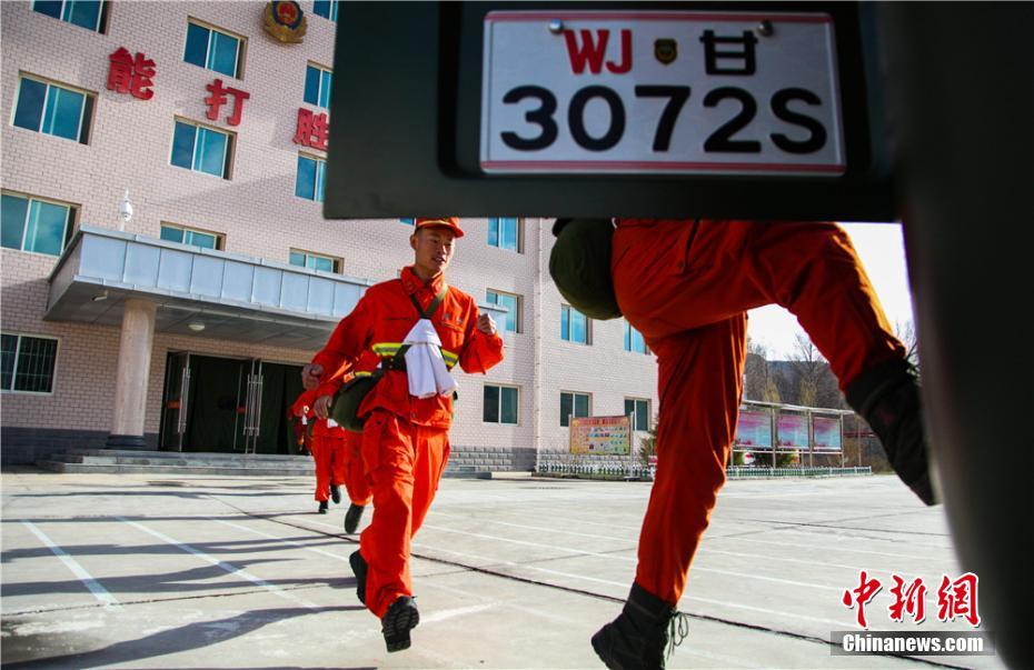 欧洲黑人巨屌综合视频
