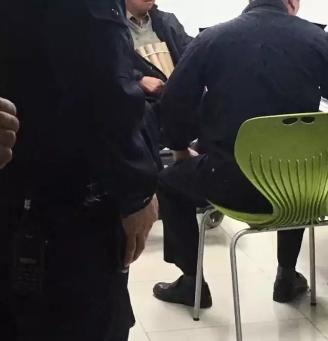 自拍偷拍色