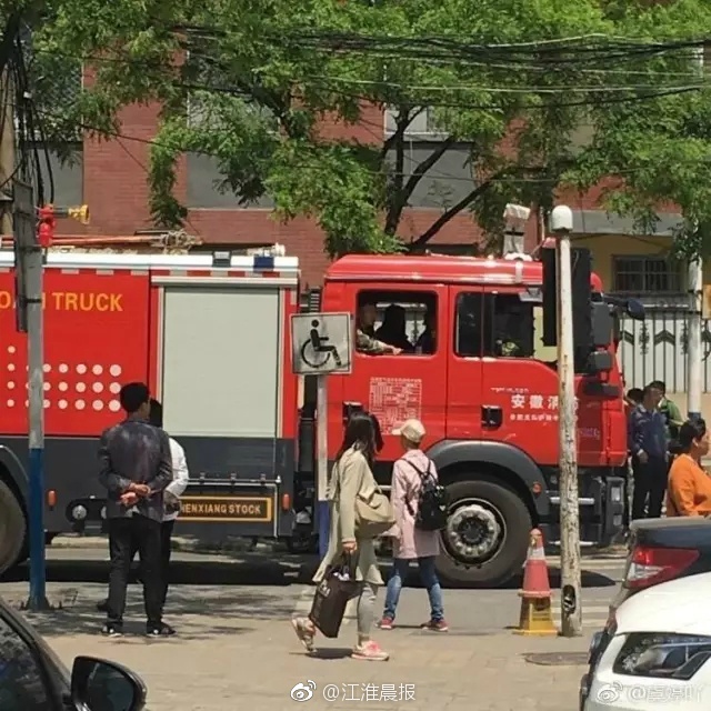 靠逼下载