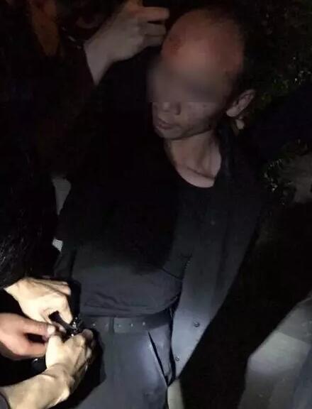 迈开腿打扑克