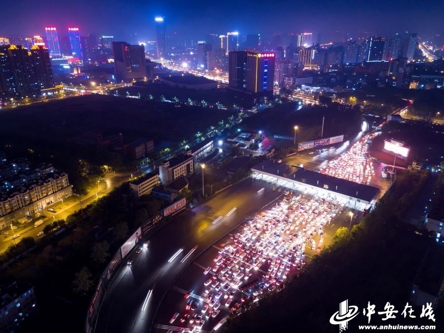 亚洲性爱自拍无码视频观看