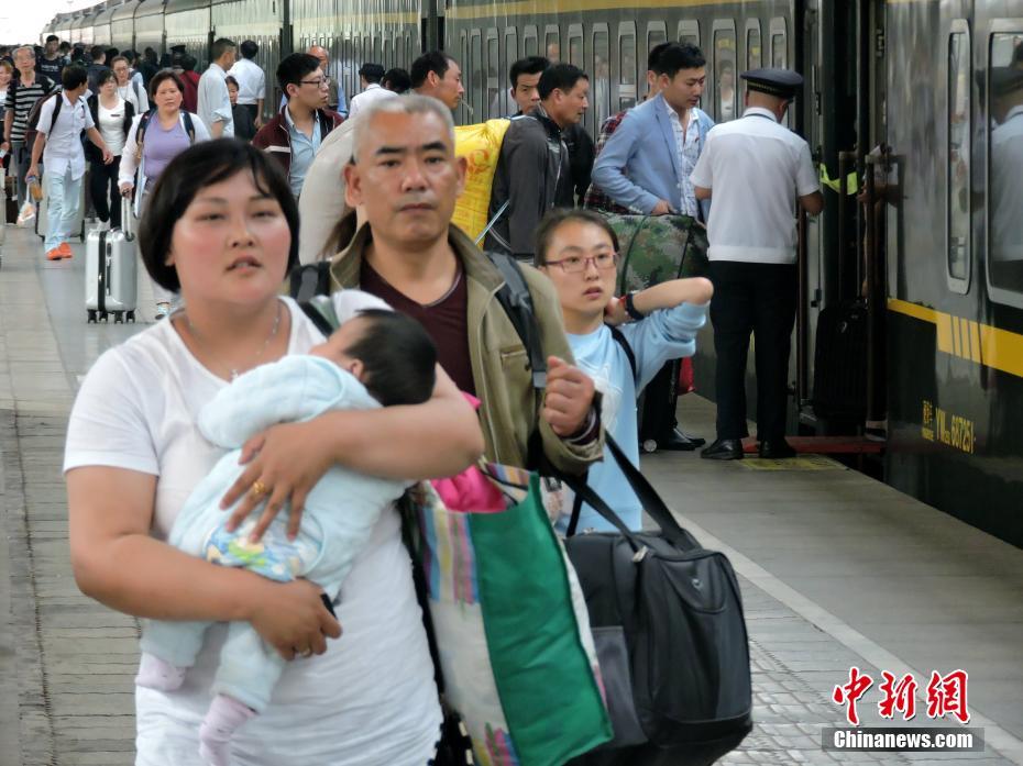 白丝女仆被  免费网站