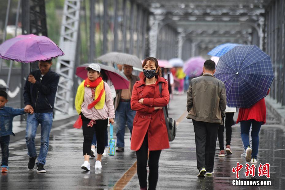 黑人巨粗进入范冰冰
