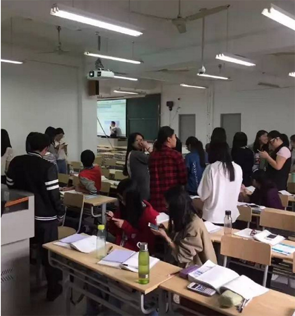 黄色片天天视频