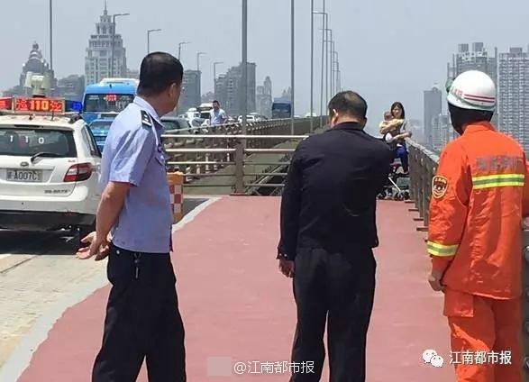 羽希月被黑人吃奶DsD585