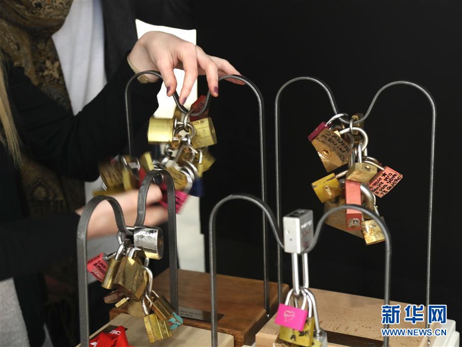 粉色视频苏晶体结构abb 2023