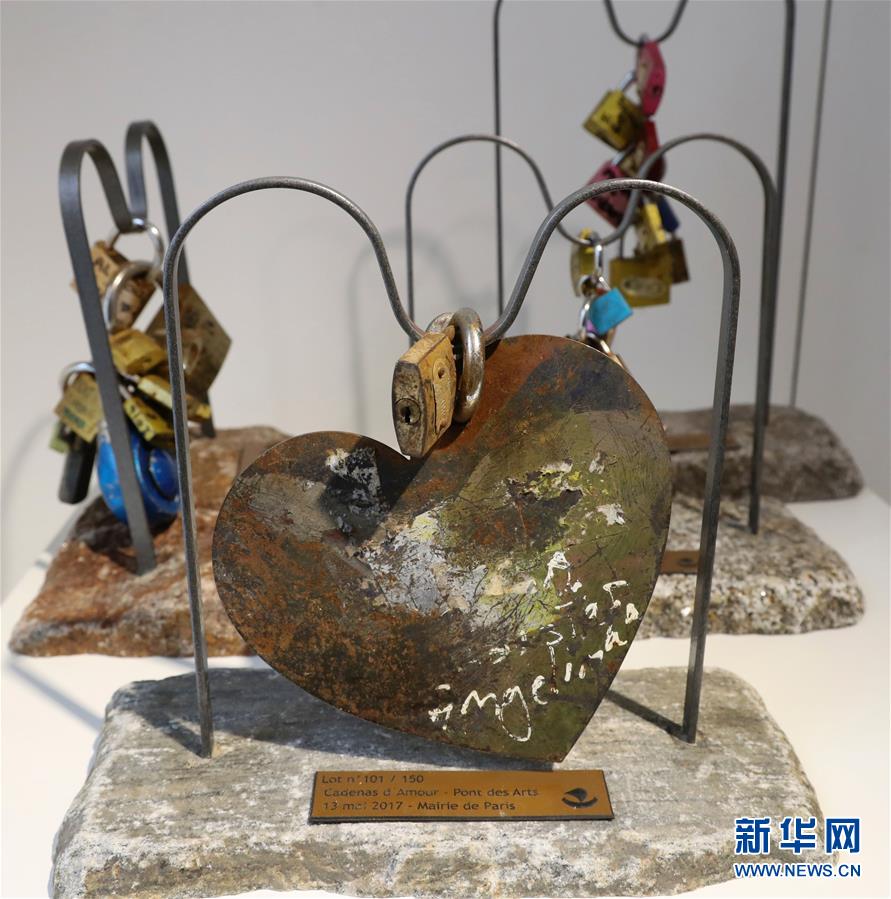 爽  快 深点男同