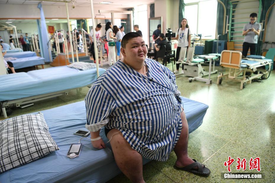 摳穴