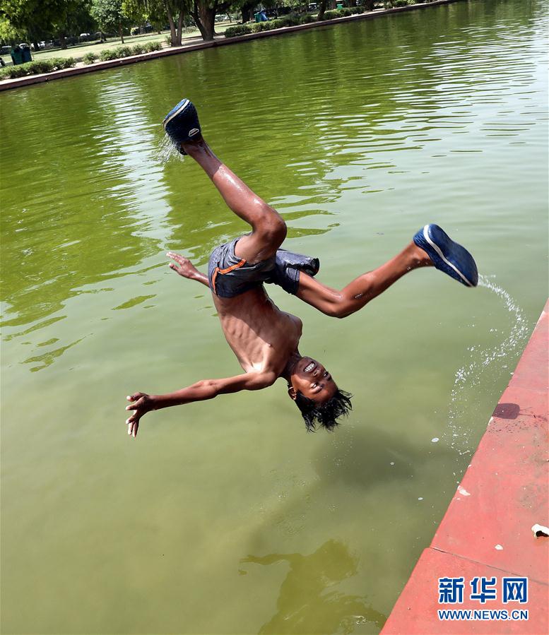 狂奔
