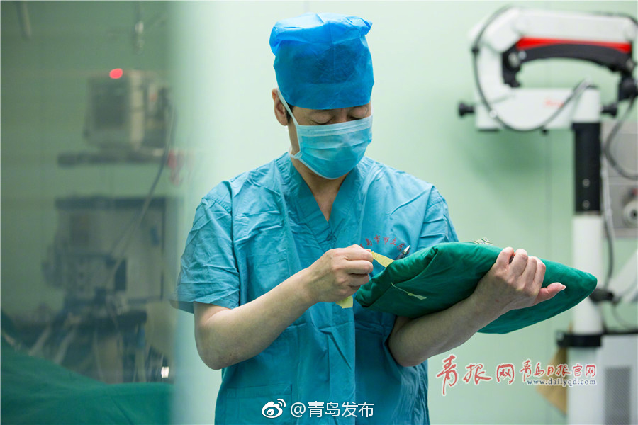 韩国理伦片帅哥自慰