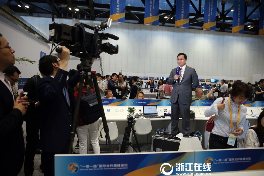 全黄一级裸体片