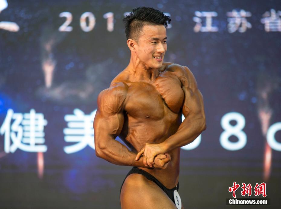 偷窥中国老太性自由