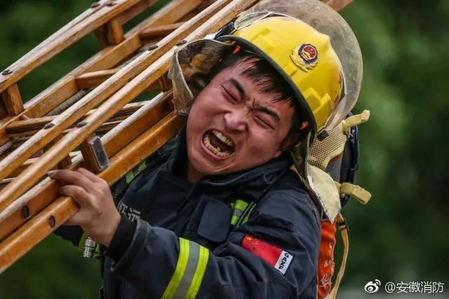 欧美淫乱老老妇