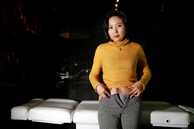 扒开美女 狂揉 下部