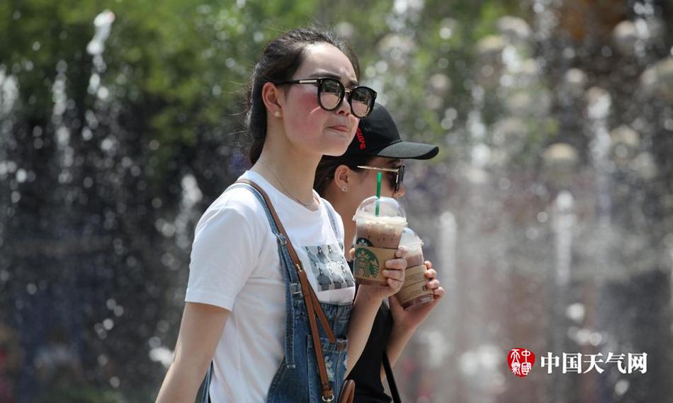 女女互磨喷水在线观看
