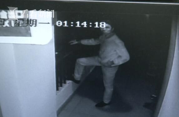 男子变态内衣_古风男子图片
