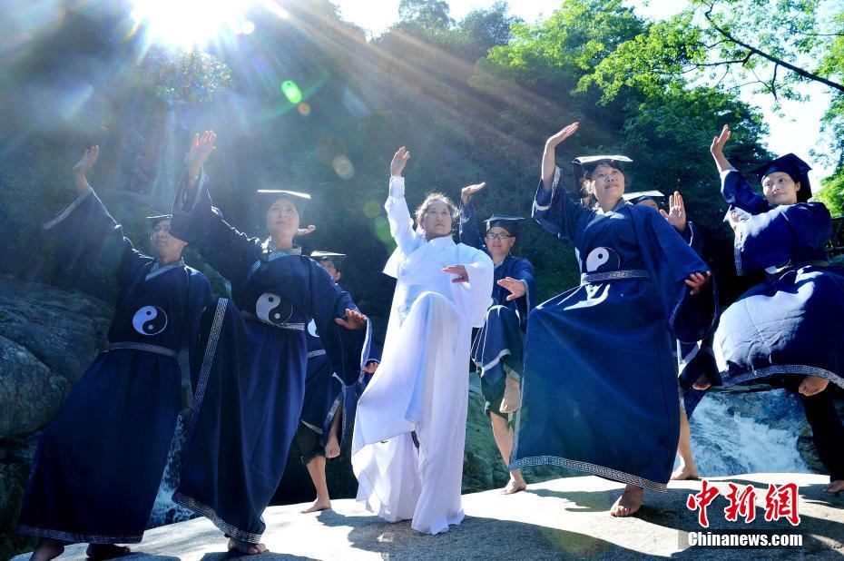 国产无遮挡又黄又爽又色学生软件