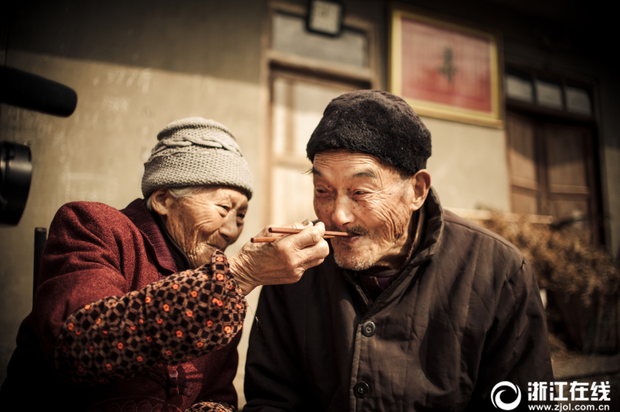 抖 音 网 红 裸体