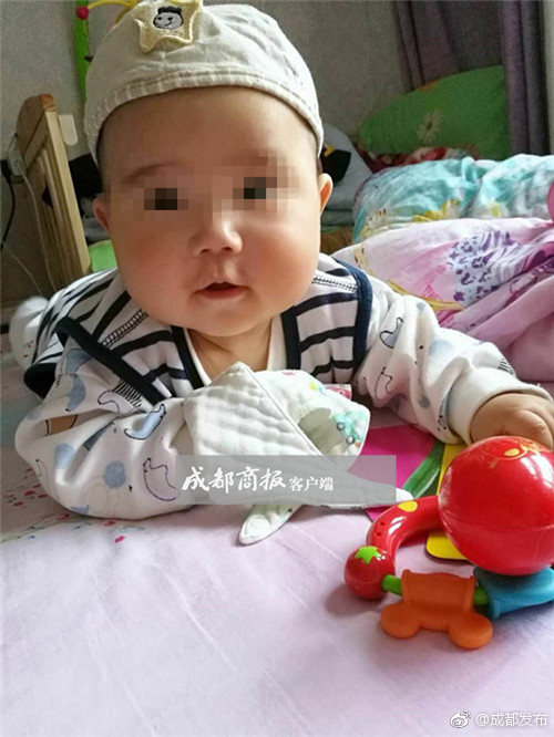 女人脱了裤衩让男人捅