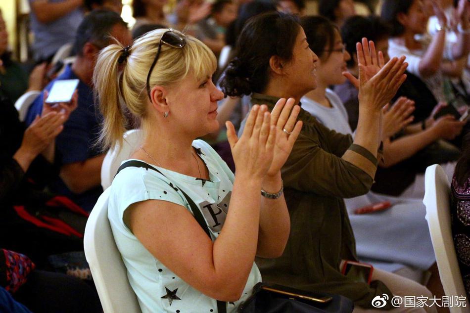 美女骚逼中国熟妇视频