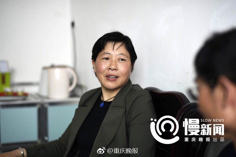 男生女生一起努力生猴子不盖被子动漫