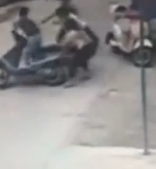 姬小满撅起屁股迎接主人
