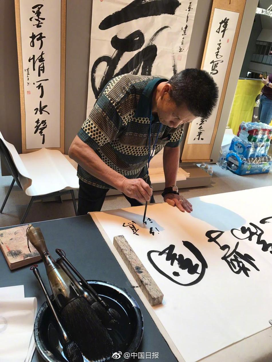 八尋麻衣