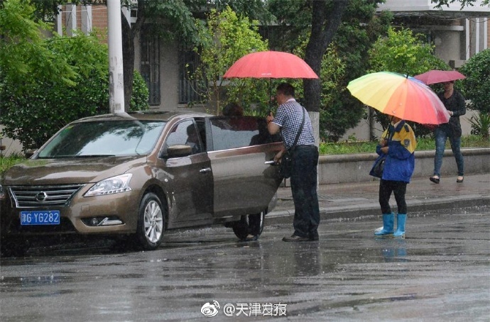 富婆性爱按摩Hd
