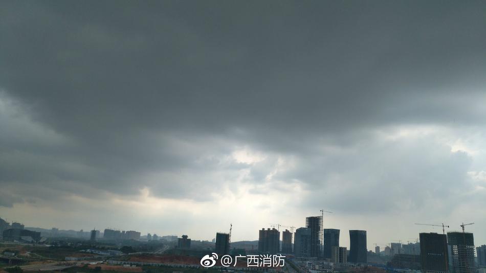 自拍 色情 电影