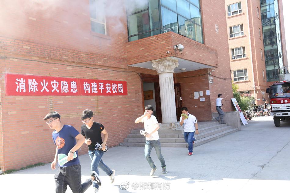 51抖音风反差婊弹力摇